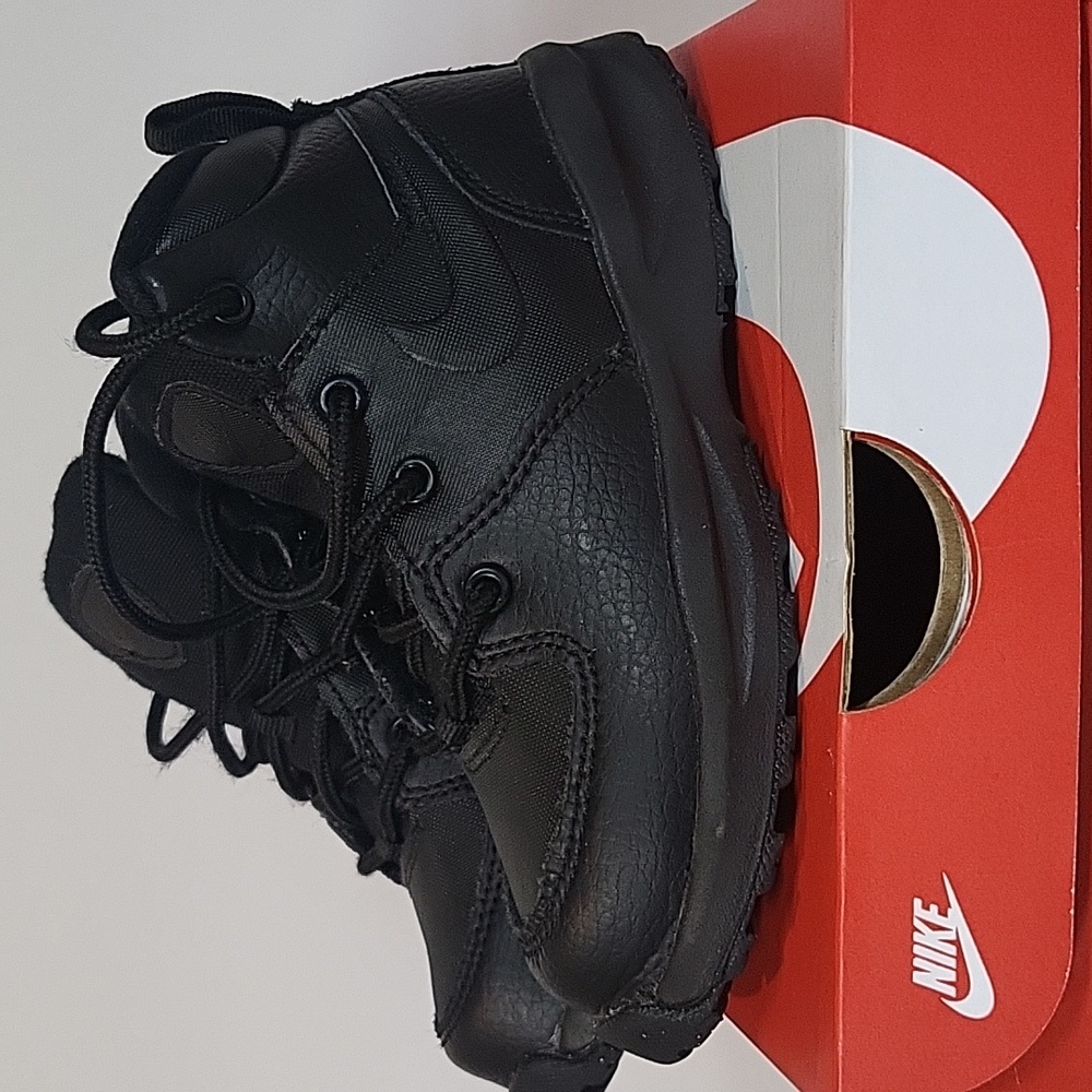 Nike Manoa LTR Black